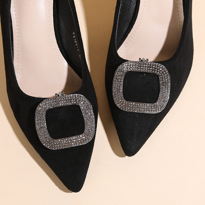 靴のバックルのハイヒールの部品の方のドリルは取り外し可能です。