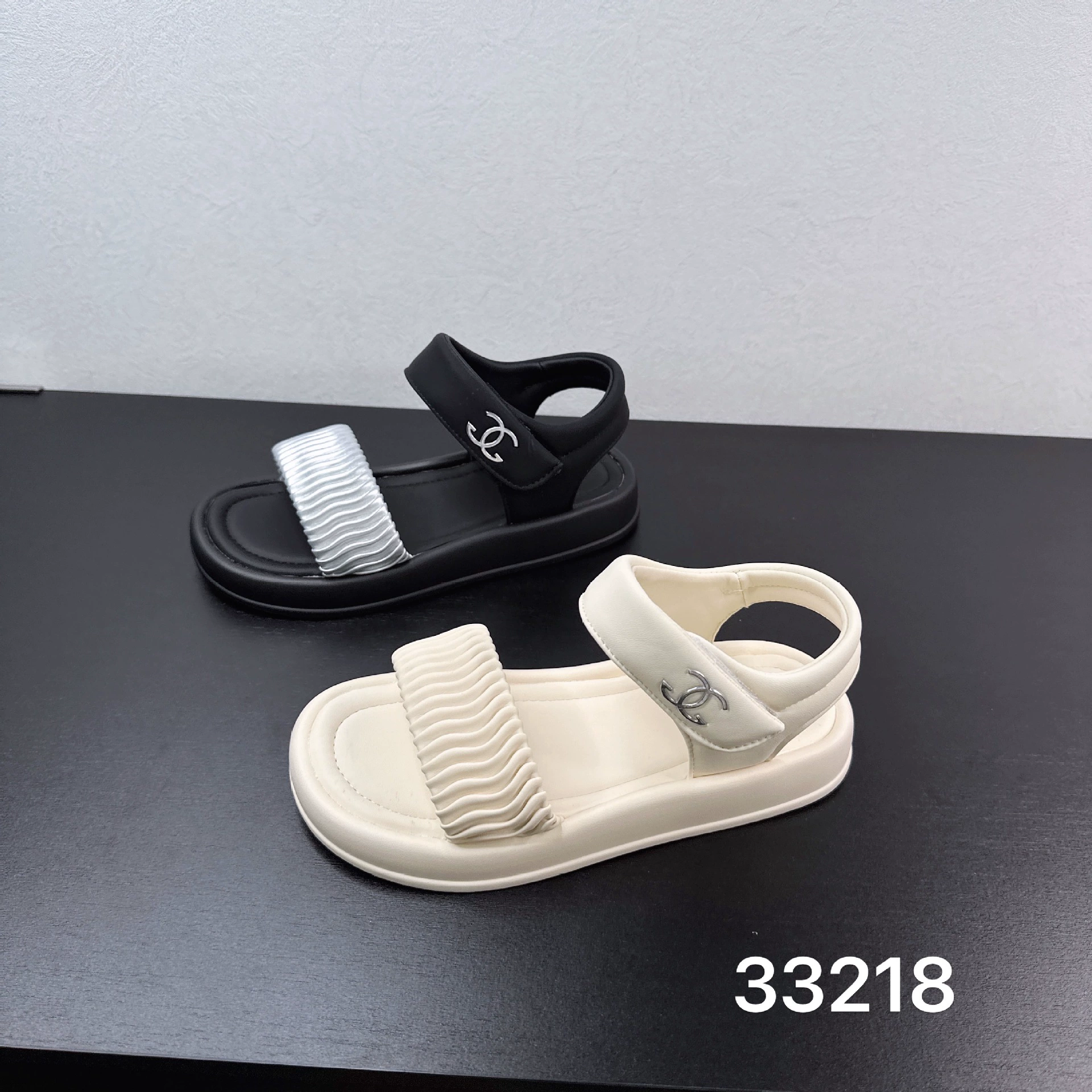 33218 Повседневные сандалии для девочек 2025 лето новая обувь принцессы слово слово сладкие дикие пляжные сандалии