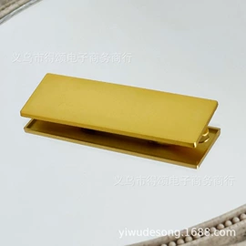 铭牌;标签、标牌;徽章