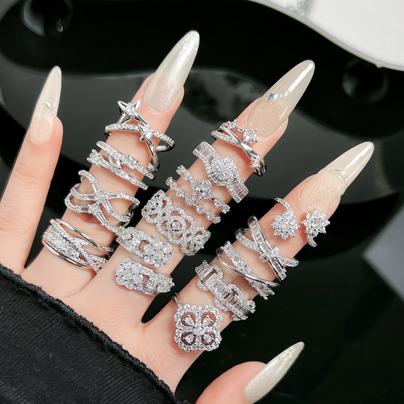 Multi-layer Fashion Light Luxury Super Flash Full Diamond Four-leaf Clover Elegant Open Ring Women's High-end Niche Design Sense Ring