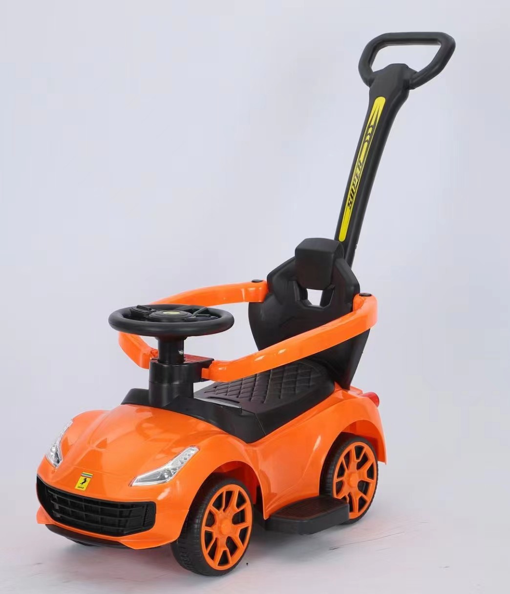 Niños de cuatro ruedas de torsión, patina para bebés de 1 - 3 años de edad, se puede sentar con música swing con patina asistida de empuje manual.