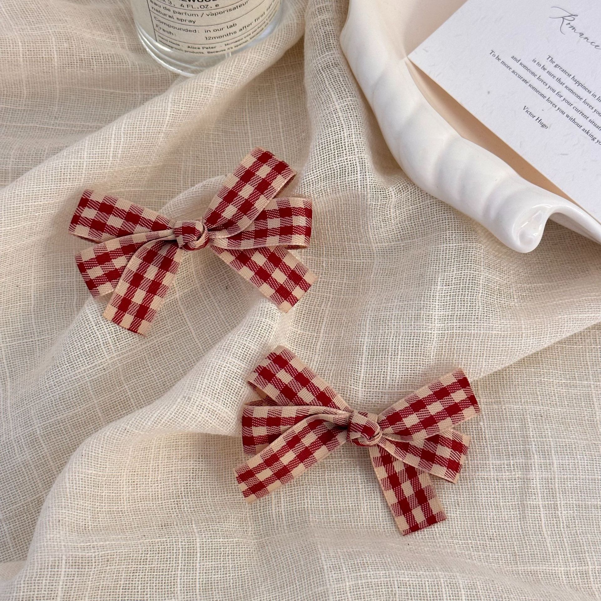 Pinza de pelo con lazo rojo a cuadros estilo coreano_voghion.com