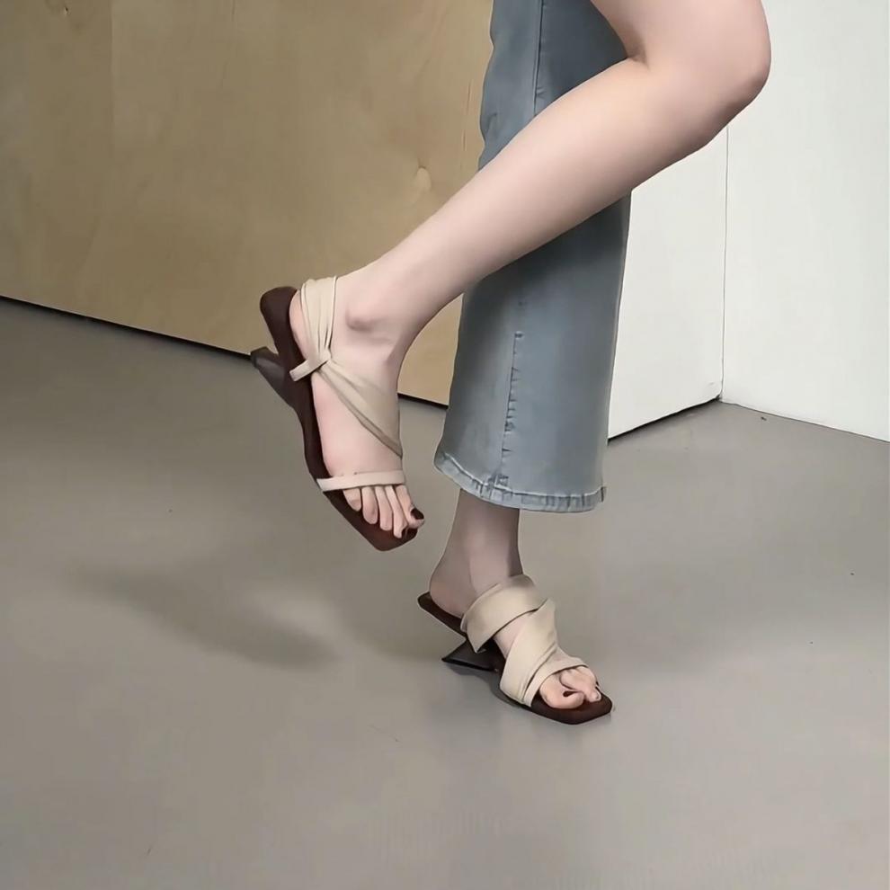Niche High-End French Fairy Style One-Strap For Women 2025 Summer High Heels Stunning Outdoor Sandals Slippers_vogvips.com