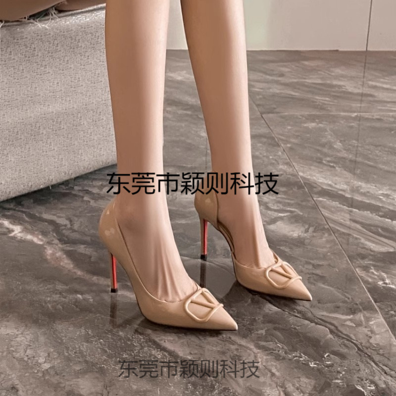 2025 New Style Stiletto Pointed Patent Leather Socialite High Heels with Side Cutouts, Red Sole, Nude Color, Shallow Breathable Elegant Shoes for Women, Autumn, Free Shipping