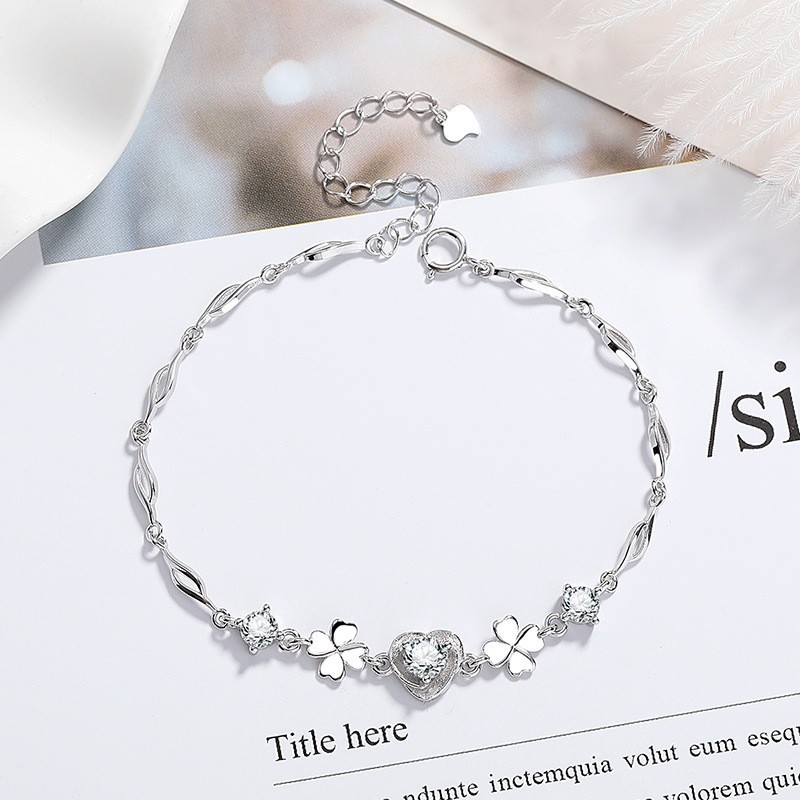 Pulsera Premium de Trébol de Cuatro Hojas en Forma de Corazón 51