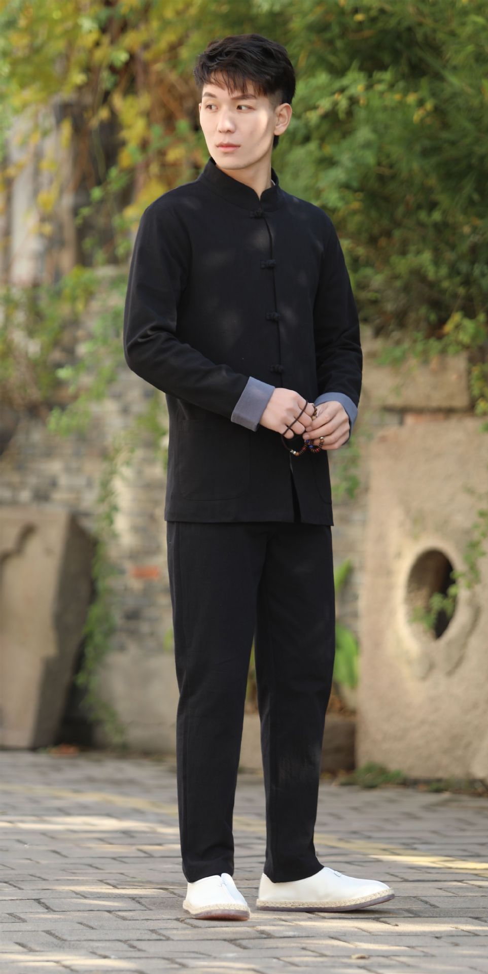 Черный набор весенних и осенних моделей