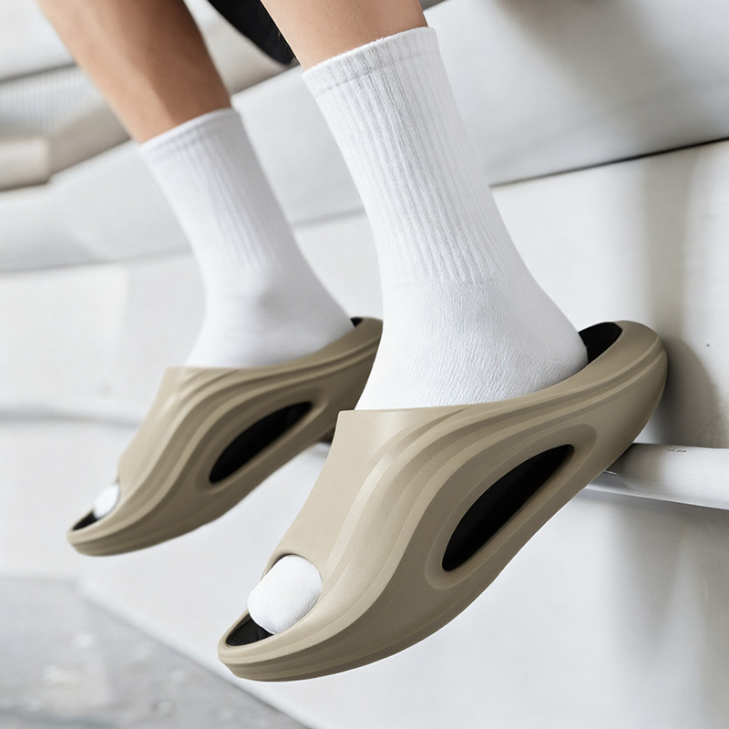 Men's Outdoor Slippers with Poop Feeling 2025 New Summer Non-Slip Arch Sports Indoor Sandals Thick-Soled Outdoor Slippers