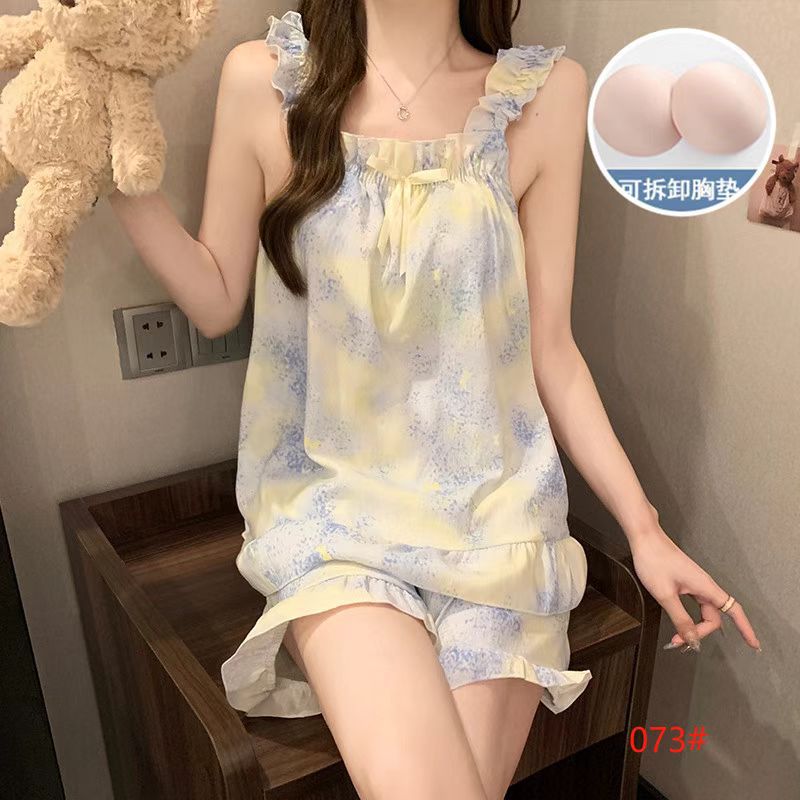 Pijamas al por mayor transfronterizos mujeres primavera y verano nuevos pantalones cortos de la princesa con cojín de pecho lindos set de flores ropa para el hogar