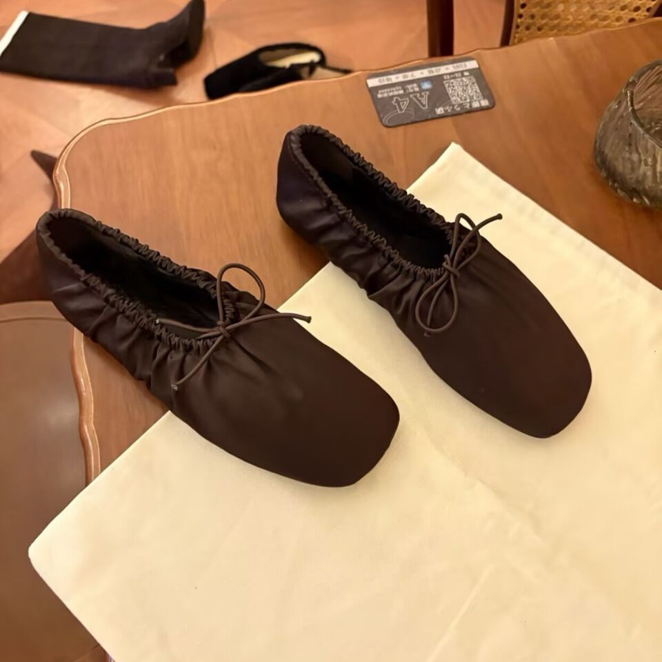 Giày lười nữ mũi vuông satin thắt nơ đế bằng gót thấp — Màu nâu