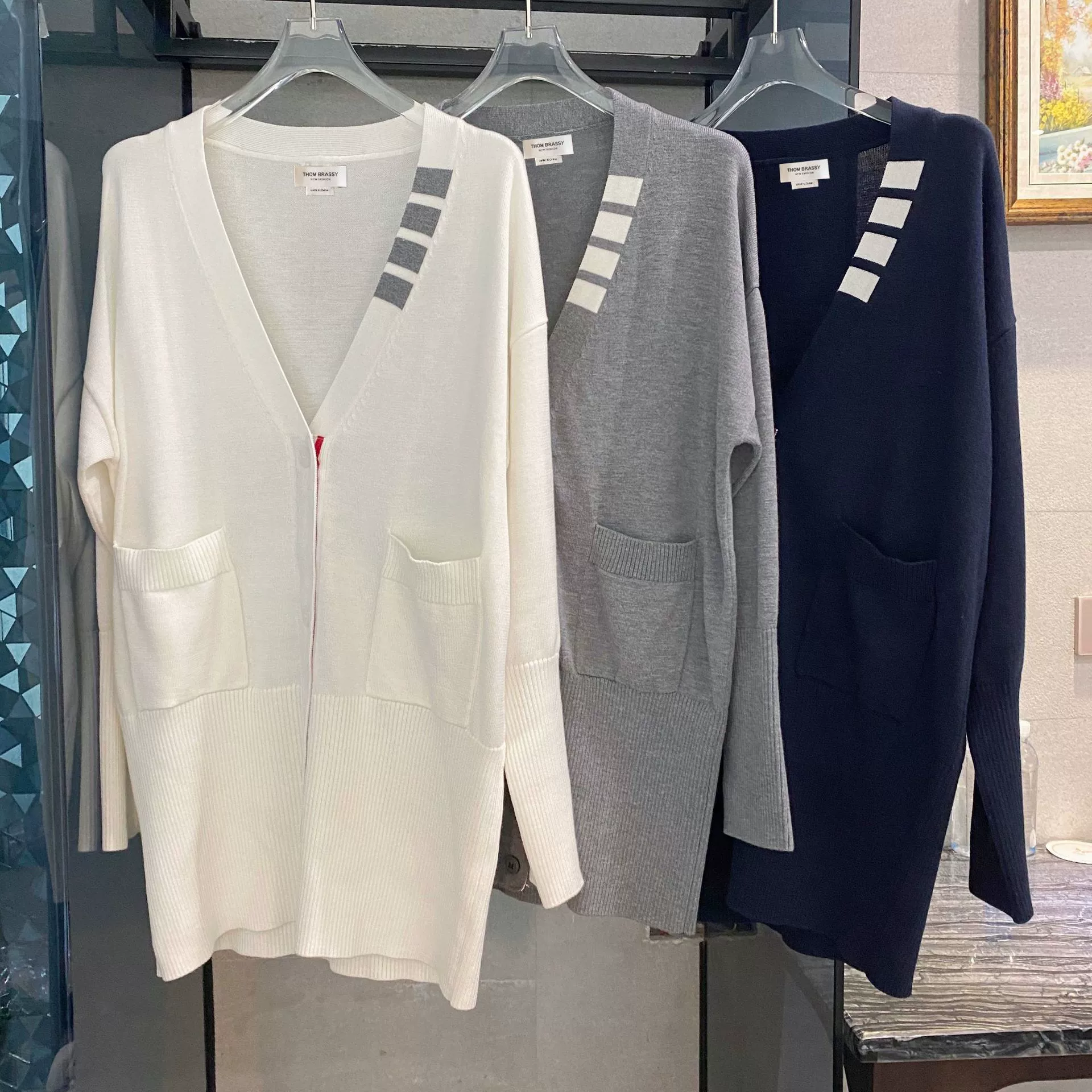 THOM BRASSY 1398TB Четырехполосный кардиган с воротником в полоску средней длиной 8271 воротник четырехпланка кардиган 9561