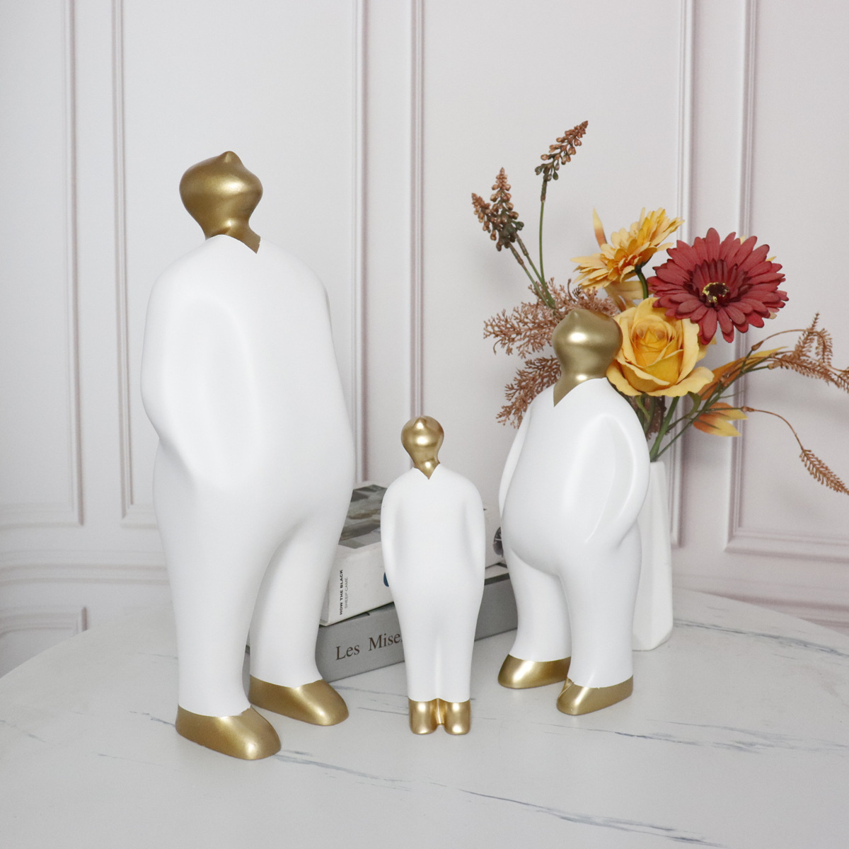 European -style resin golden boots figure model house sales…