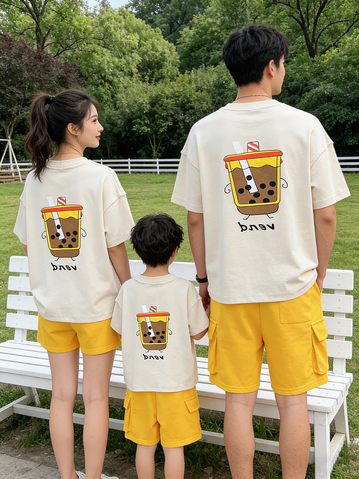 Conjuntos familiares a juego, colección de verano 2025 para una familia de tres, madre-hijo, madre-hija, camisetas de manga corta estilo bubble tea, pelele para bebé, a la moda