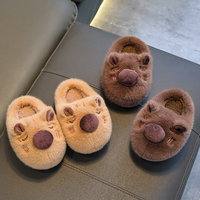 Zapatillas de algodón de invierno para niños Capibara, zapatillas de algodón para niños y niñas calientes y pelusa para padres e hijos en casa.