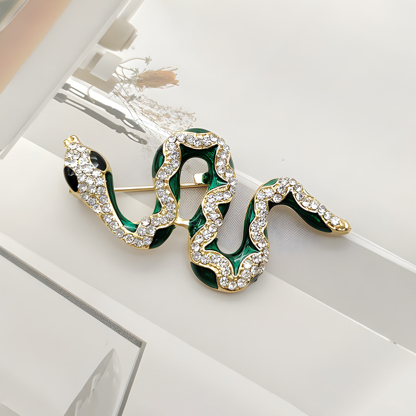 Vintage Schlangen Brosche Mit Strass Edle Anstecknadel Für Damen_voghion.com