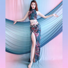 ǧ۶Ƥ·2025ļ¿ŮFݳb