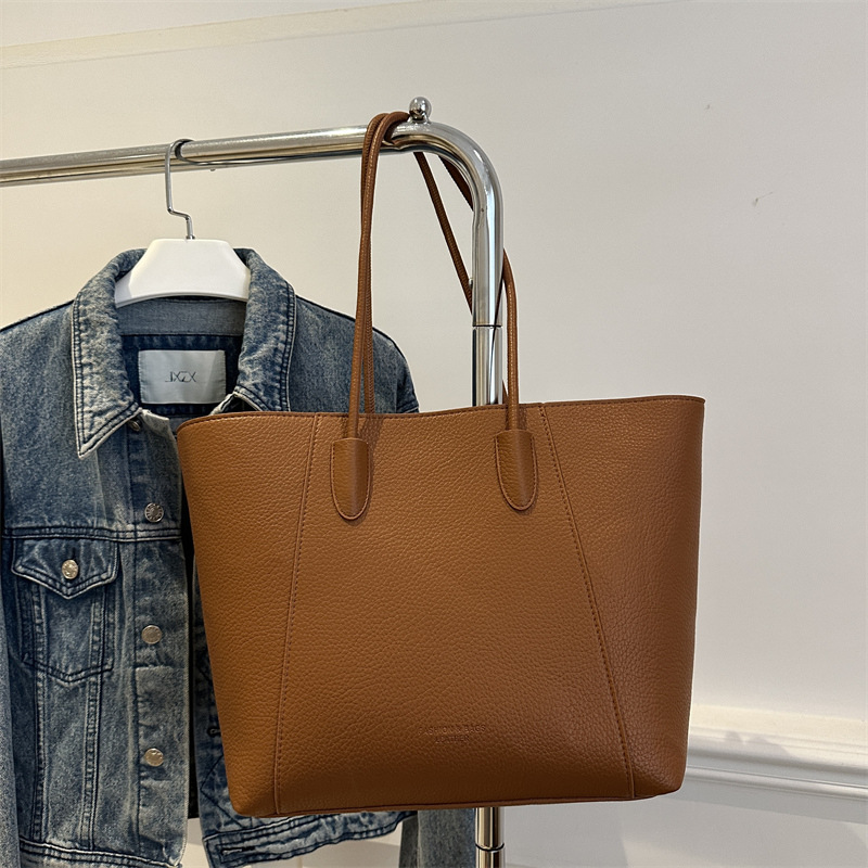 2024 nueva moda de color sólido ocio de viaje sencillo bolso de hombro para mujeres gran capacidad suave retro mujer
