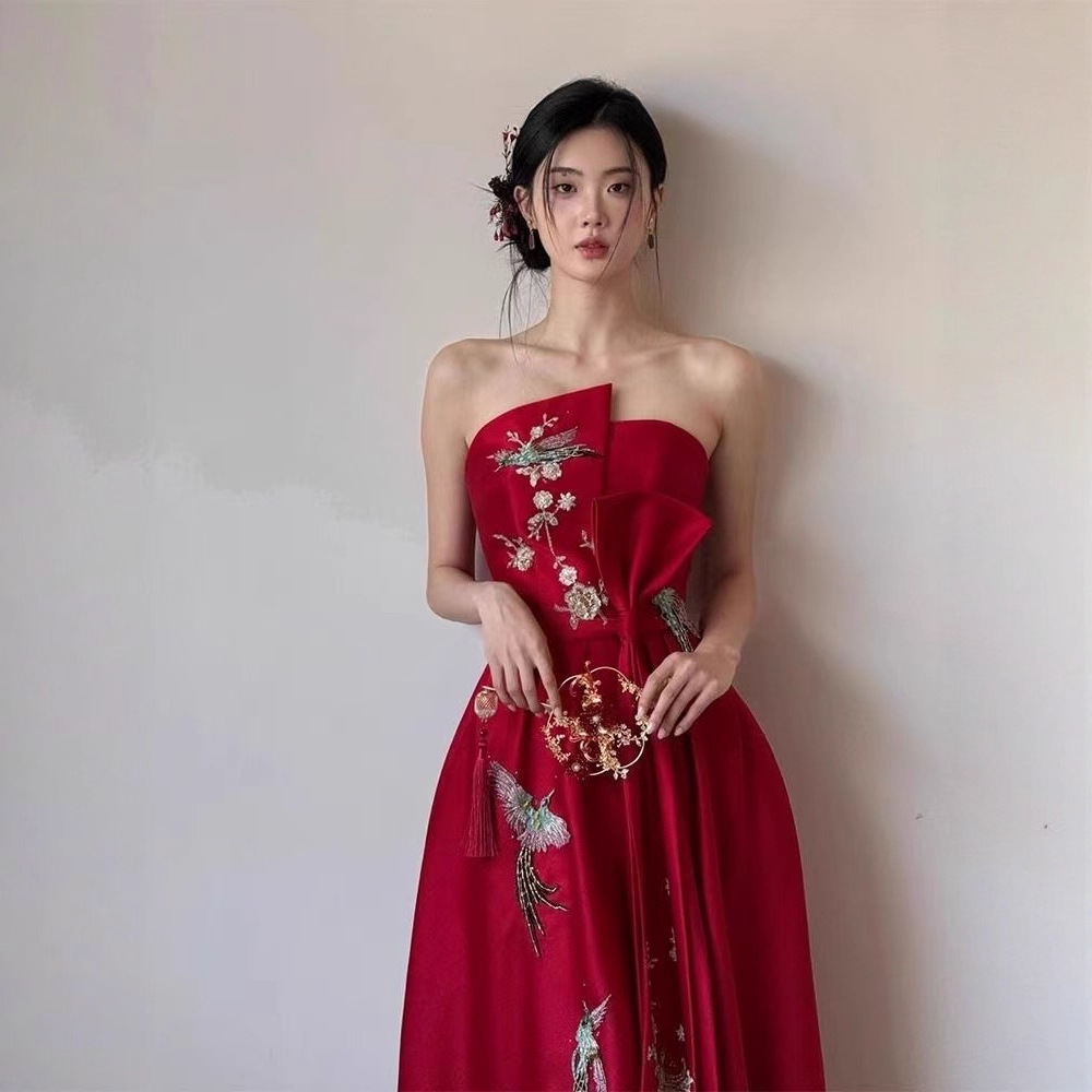 New Chinese-Style Burgundy Dress for Bride, Wedding, Engagement, Toast Dress, Feminine, High-End, Strapless Dress 2026