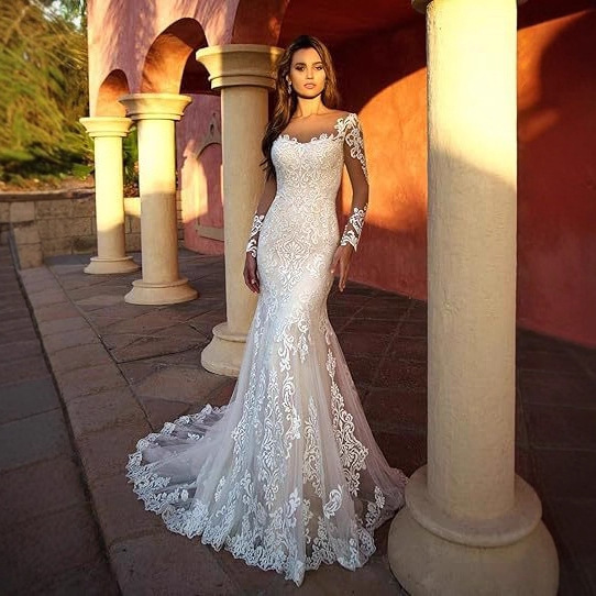 2026 New Model Long-Sleeve Bohemian Outdoor Wedding Dress with a Train, High-End European and American Bridal Gown