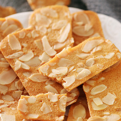 椰子脆餅扁桃仁脆片撒滿堅果薄脆餅乾批發休閒零食小吃零售