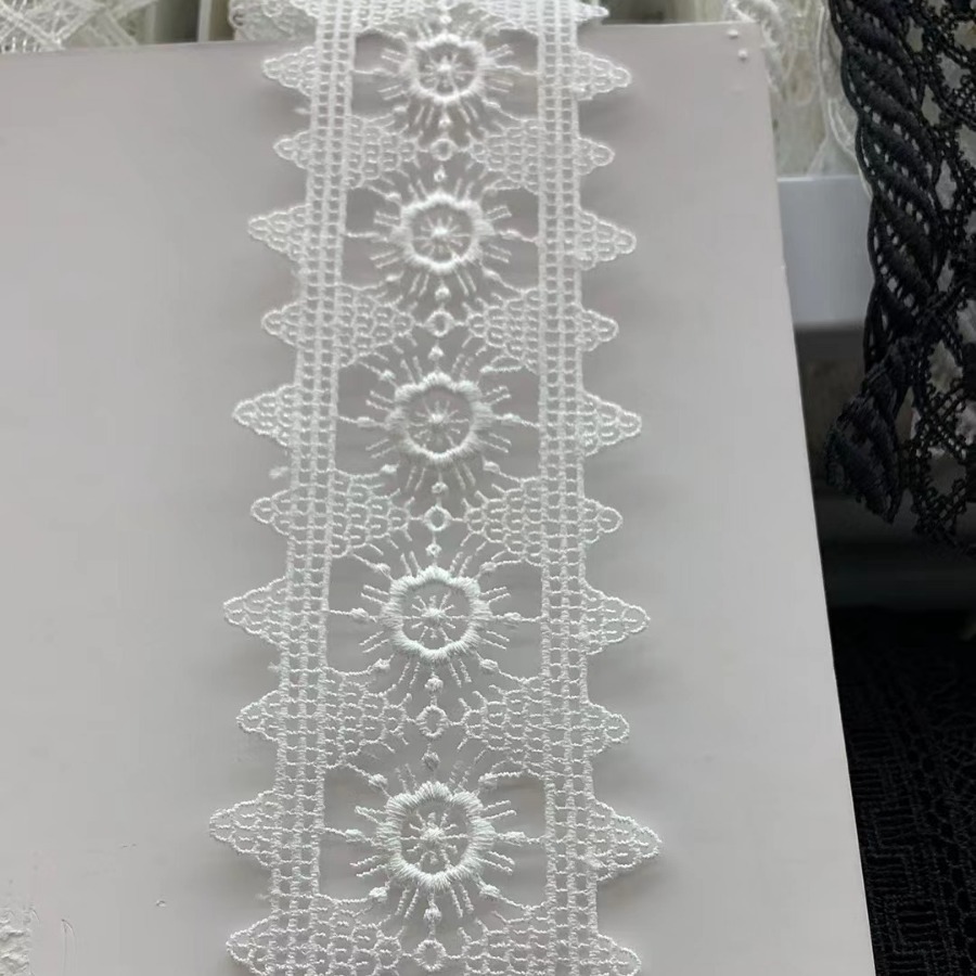 精细涤纶丝双边太阳花三角菱形几何花刺绣中蕾丝花边