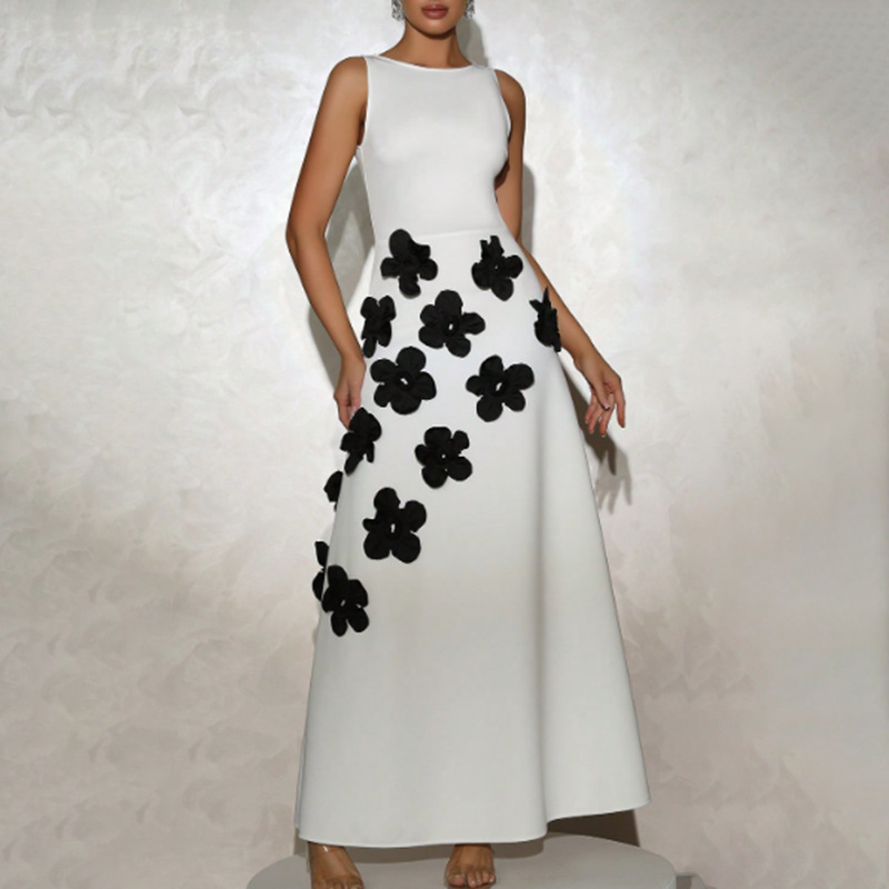 Elegant Style Dress 2026 New Model with High-End Three-Dimensional Floral Design, Round Neck, Sleeveless, High-Waisted A-Line Dress