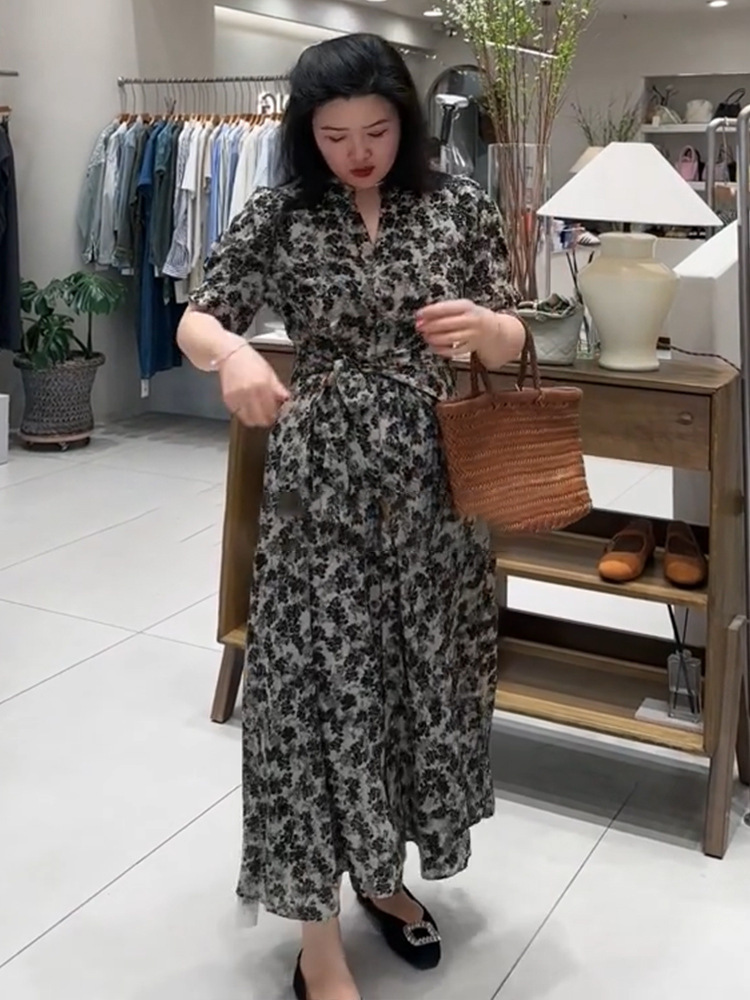 Đầm maxi hoa nhí phong cách Pháp chất liệu chiffon tay ngắn thắt eo — Hoa nhỏ chi tiết 3