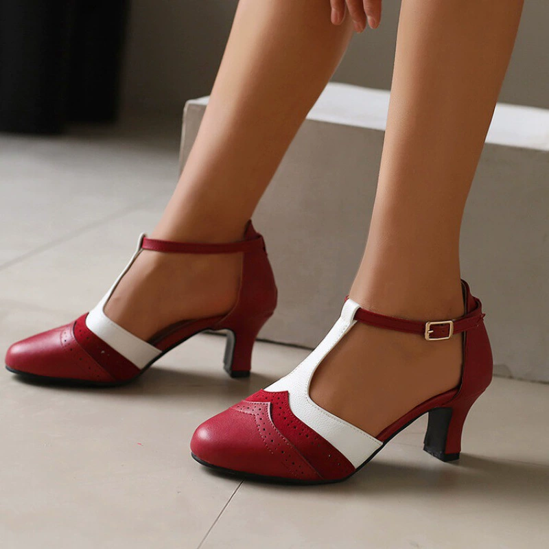 2024 новые женские туфли весной остроконечный цвет 40-48 туфли на высоком каблуке женские туфли для внешней торговли полые сандалии