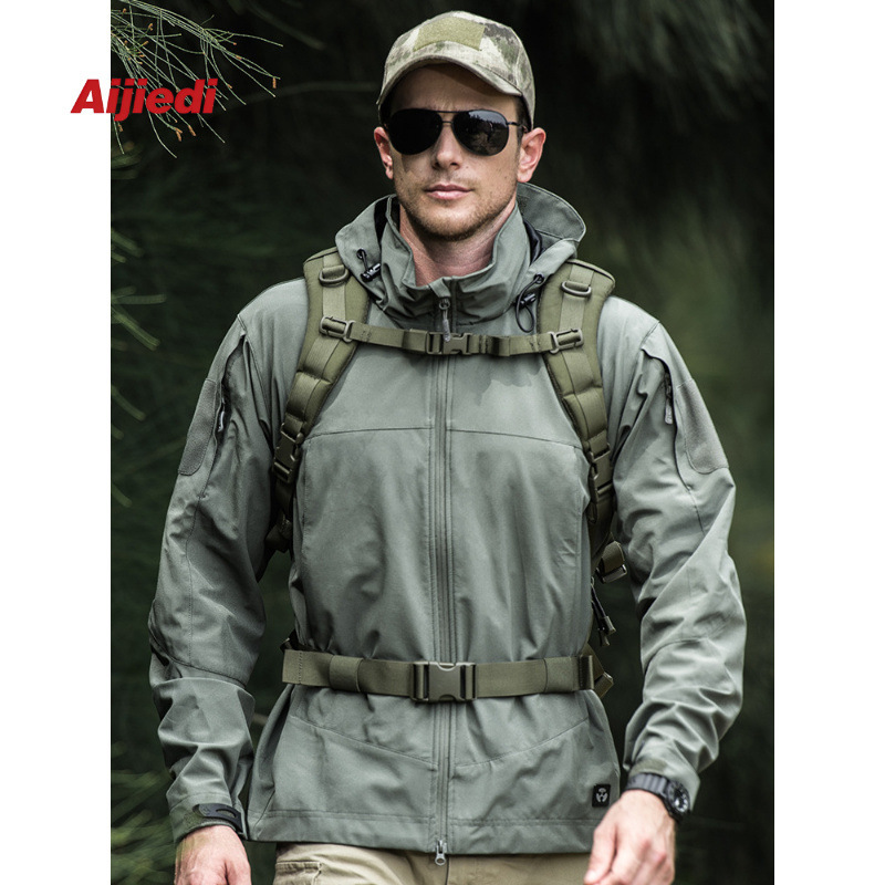 Mountaineering Suit Tactical Lightweight Water-repellent Soft Shell Jacket Men's Jacket Windproof Jacket Commuter Outdoor No