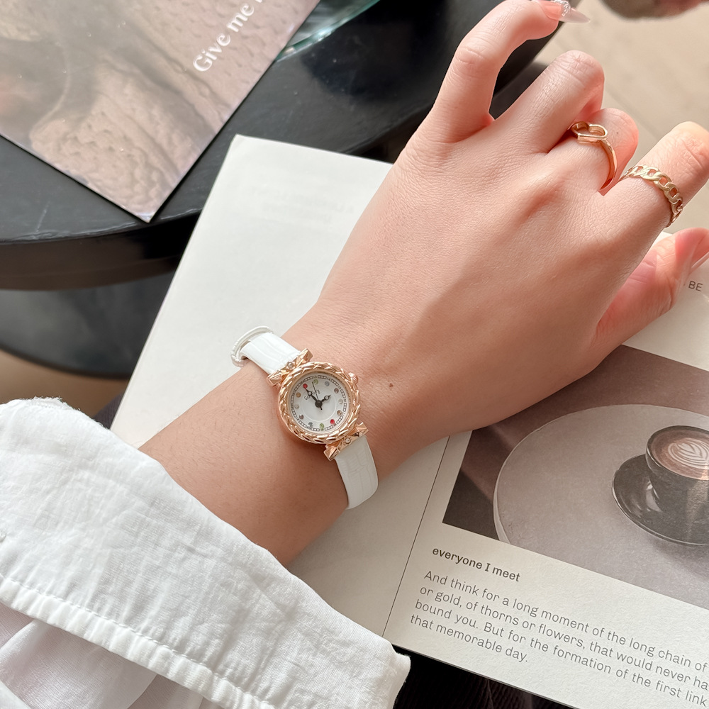 Qicaishi Moda Kadın Kol Saati Kadın Model Hasır Kordonlu Yuvarlak Günlük Su Geçirmez Yüksek Estetik Öğrenci Niş Sessiz Retro