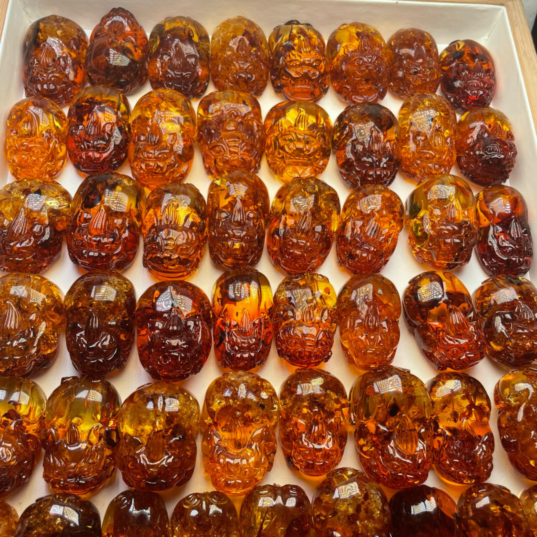 深圳松岗工厂直销 天然花珀貔貅 雕工精美 颜色漂亮 品质完美