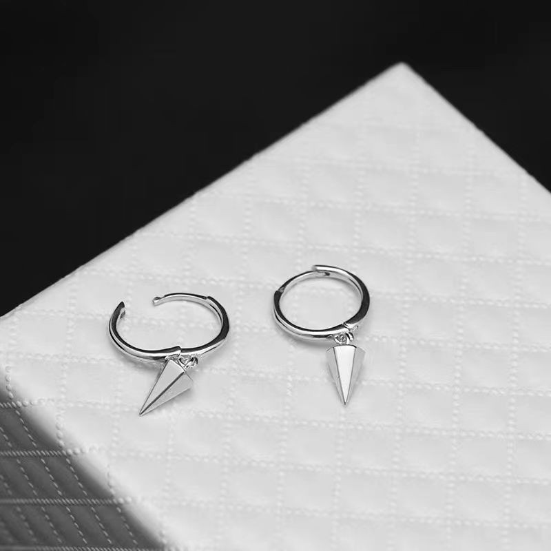 X064 [B-cone earrings] a pair
