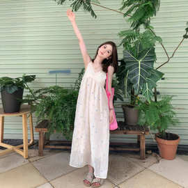 吊带碎花连衣裙子女夏季2025新款小个子海边度假小众设计法式长裙