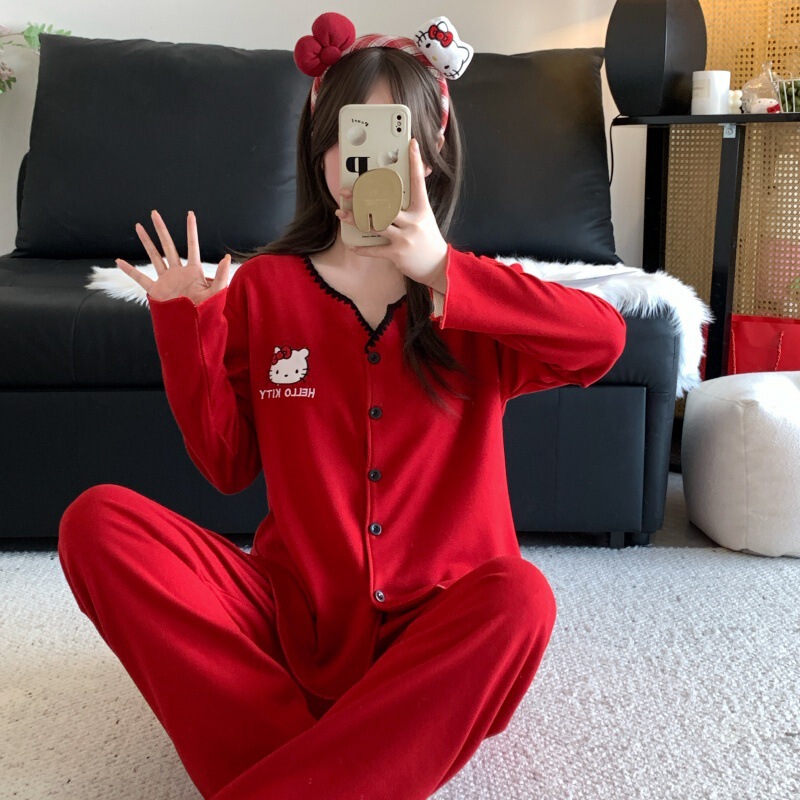 2026 Autumn and Winter New Cartoon Red Kt Cat Pajamas for Women, High-End Warm Cashmere Cardigan Home Wear Set