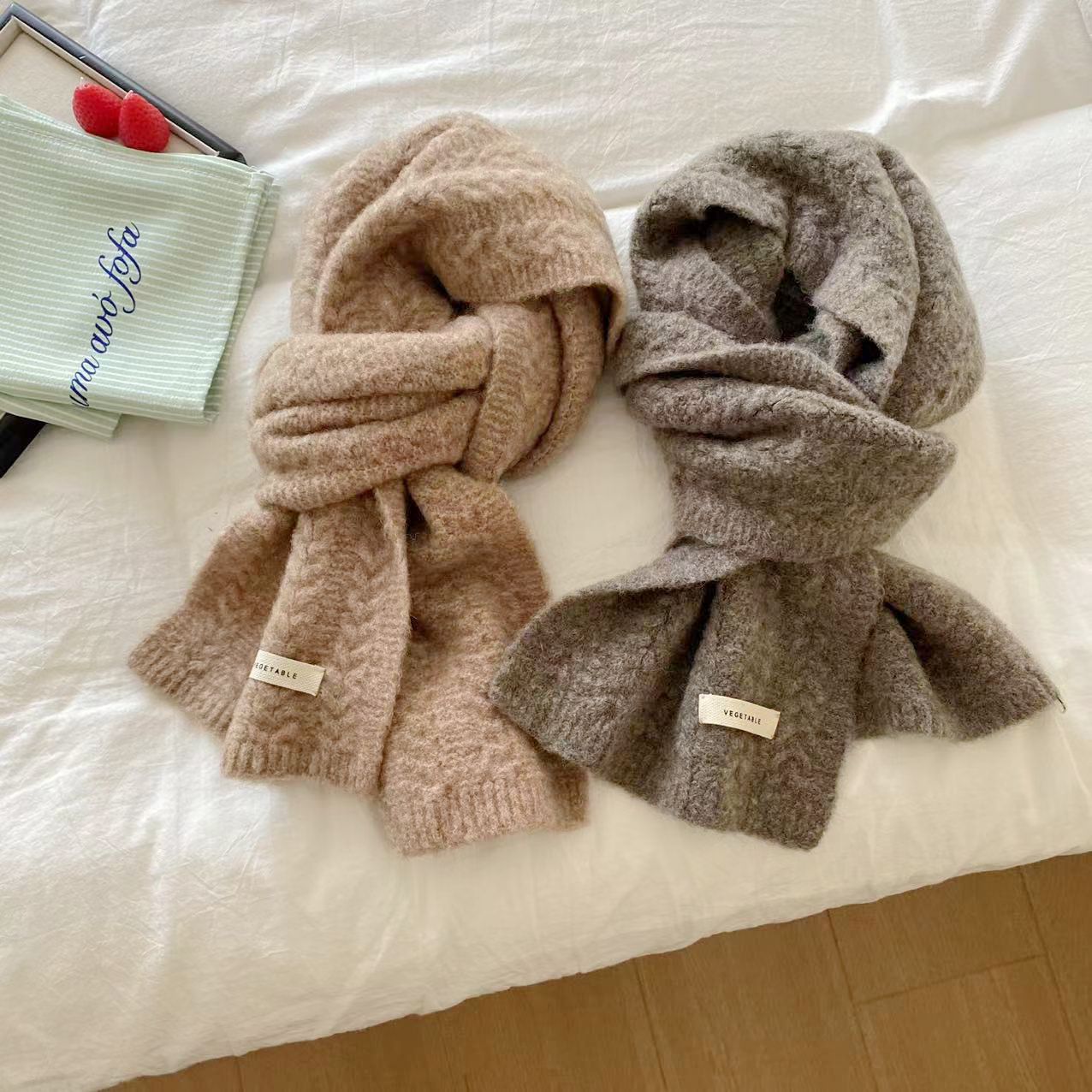 Winter knitted solid color retro universal keep warm scarf
