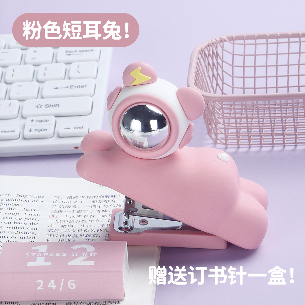 Grapadora de dibujos animados encantadora creativa portátil 24 / 6 grapadora conjunto de estudiantes mini agrupador al por mayor