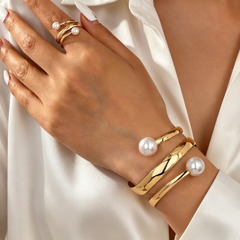 European and American cross-border best-selling hand accessories with metallic design, geometric open bangle and ring set, punk style jewelry