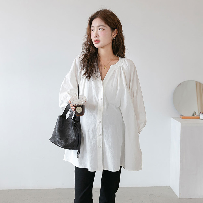 Autumn new maternity clothes Korean fashion loose plus size western style age-reducing V-neck long sleeve shirt breastfeeding clothes fashion
