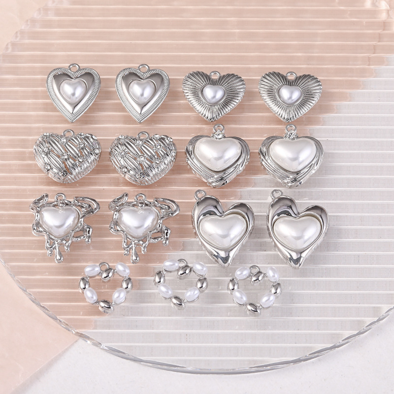 1 Piece Sweet Heart Shape Alloy Plating Inlay Pendant Jewelry Accessories display picture 3