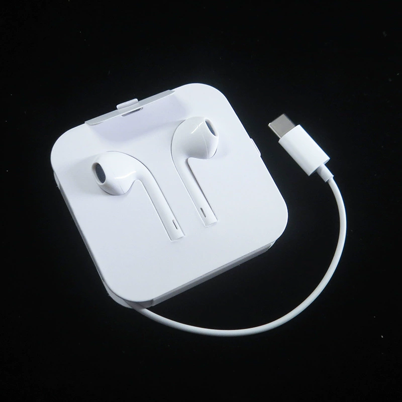 EarPods (Apple) i15 USB‑C wired earphones with mic and inline controls, compatible with iPhone 15