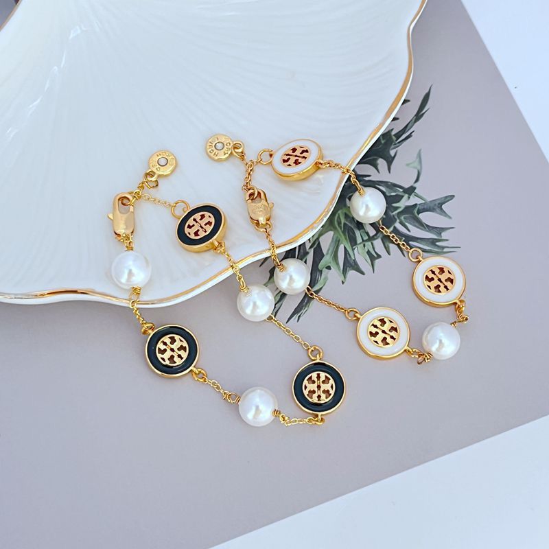 Fashionable elegant enamel