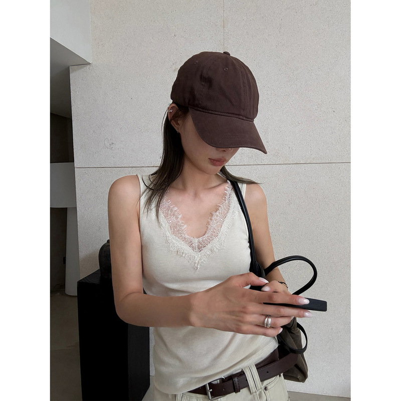 Han Xun Autumn Essential: Eyelash Lace V-neck Gentle and Elegant Women's Inner Vest 2026 New Model 27411