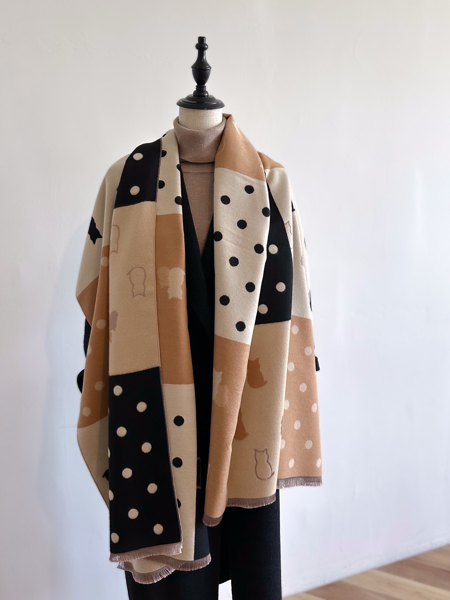 Women's Cute Color Block Polka Dots Cat Polyester Scarf display picture 6
