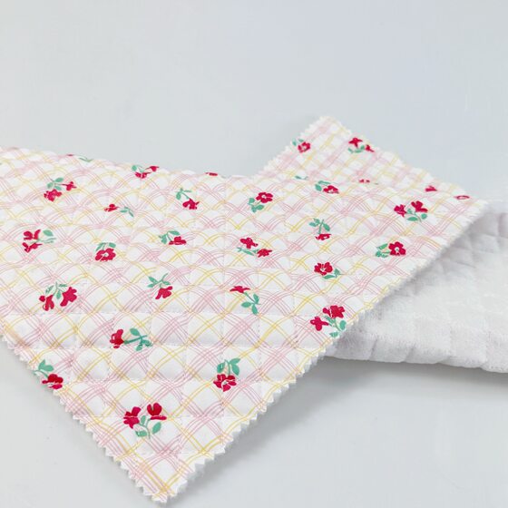 Self-owned factory polyester spring woven small diamond Plaid quilted cotton fabric small floral cosmetic bag luggage fabric