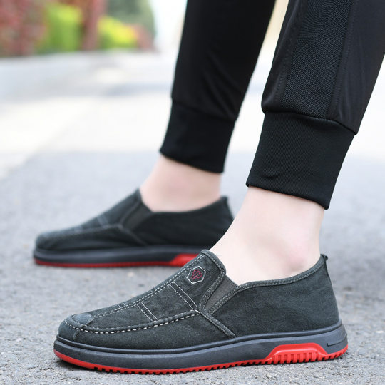 Old Beijing cloth shoes men's breathable soft bottom Bean shoes beef tendon bottom men's shoes a slip-on canvas shoes wholesale casual shoes