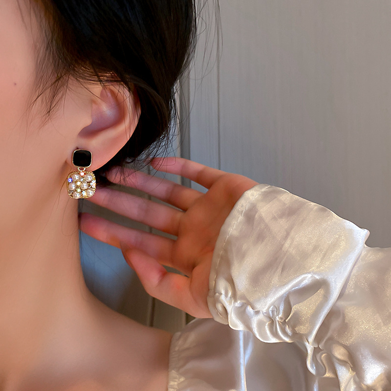 Korean style retro pearl inlaid rhinestone square earringspicture10