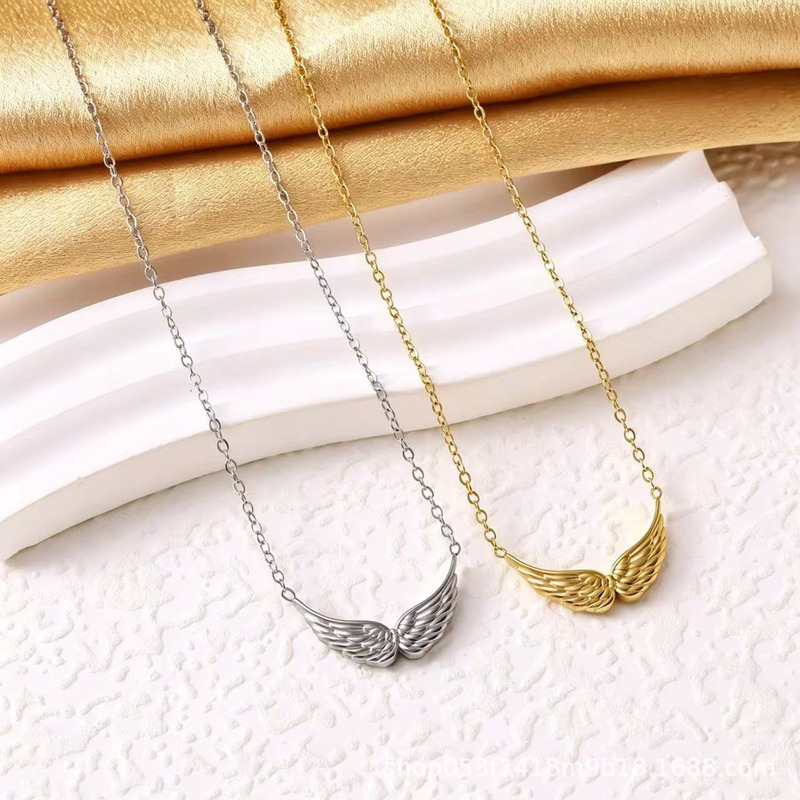 Titanium Steel Personalized Angel Double-Hole Wing Necklace 18K Non-Fading Women's Necklace Jewelry Gift Wholesale Titanium Steel Personalized Angel Double-Hole Wing Necklace 18K Non-Fading Women's Necklace Jewelry Gift Wholesale