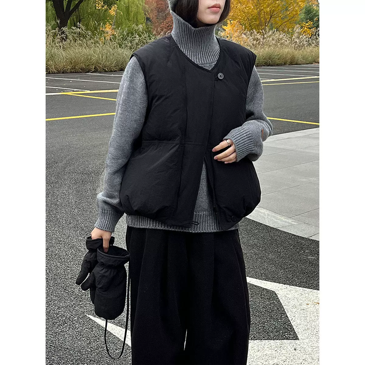 鹿西 日系90白鸭绒羽绒马甲女冬季配手套保暖加厚背心外套Y3756