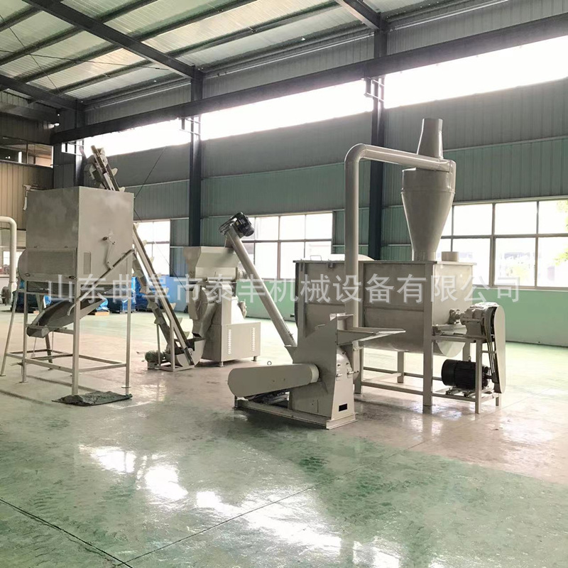 1.5吨鱼虾水产饲料颗粒机牛羊马颗粒加工设备环模豆粕麸皮造粒机