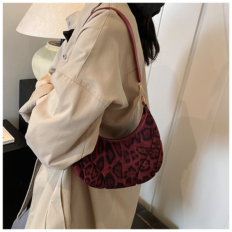 Leopard print cross-border niche bags for women, versatile and fashionable new retro underarm bag, stylish and individual commuting single-shoulder bag undefined