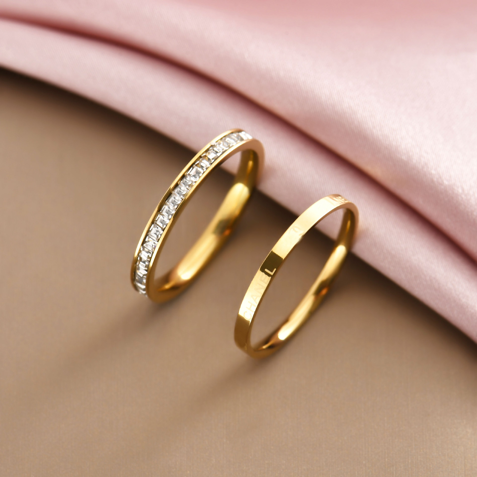 Retro Round Letter Lingge Titanium Steel Inlay Artificial Gemstones Rings 1 Piece